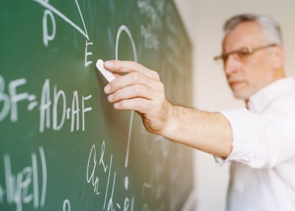 estrés en maestros , perfecto , autocuidado , sobrecarga emocional 3-min